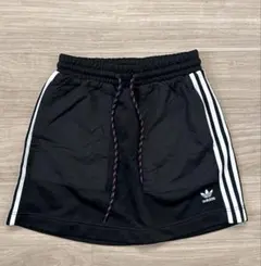 adidas ブラック スポーツ ミニスカート