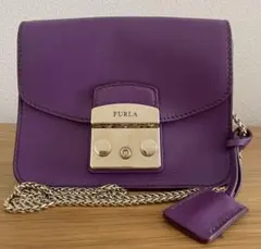 【希少】FURLAフルラメトロポリスショルダーバッグ（カーフ素材）パープル