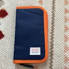 BEAMS DESIGN マルチケース ネイビー/オレンジ