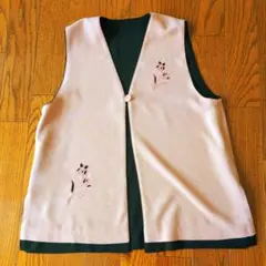 ベスト　花刺繍ピンクオレンジと黒のリバーシブル　ジレ