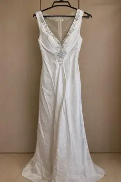 ホワイト Vネック ビーズ刺繍ドレス　エンジェルR