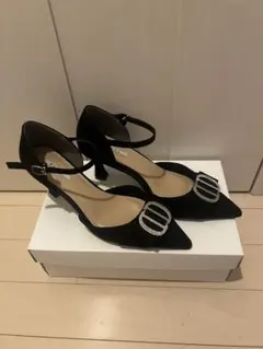 RANDA ビジューパーツストラップパンプス