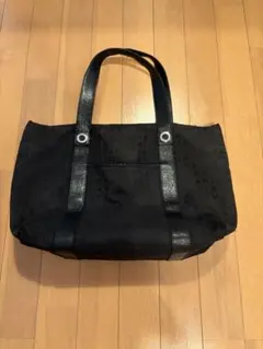 BVLGARI ロゴマニア トートバッグ ブラックのサムネイル