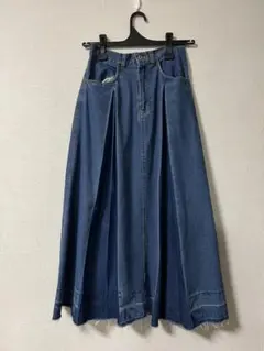 【美品】　デニムロングスカート　タック　ブルー　Mのサムネイル