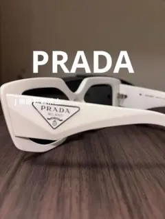 2026年最新】PRADA サングラス トライアングルの人気アイテム - メルカリ