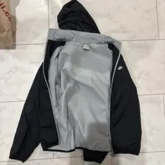 Nike フード付きジャケット 黒/グレー