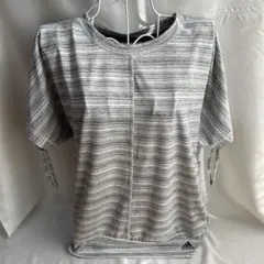 adidas スポーツウェア　レディース　トップス