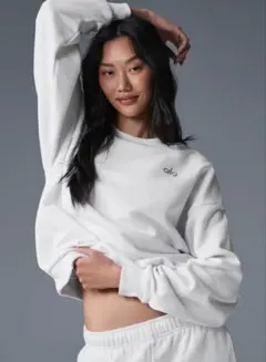 2025年最新】ALO Yoga トレーナー・スウェットの人気アイテム - メルカリ