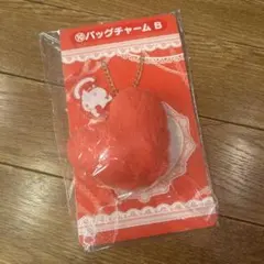 サンリオ　ハローキティ　一番くじ　ハート型ファー バッグチャーム B