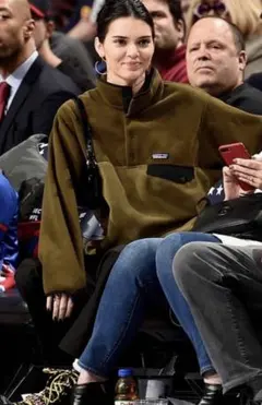 パタゴニア　18年　スナップT ケンダルジェンナー着　レア　XL プルオーバー