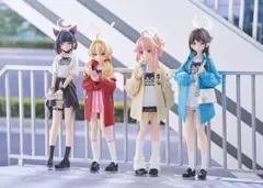 ブルーアーカイブ メイドアイリ メイドヨシミ アクリルキーホルダー ブルーアーカイブ メイドアイリ メイドヨシミ アクリルキーホルダー