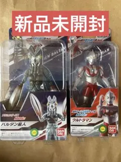 新品　アクションフィギュア　ウルトラマン　＆　バルタン星人