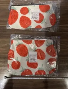 マリメッコ　マンシッカ　いちご　がま口　ポーチ