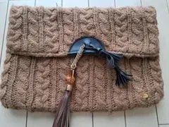 Item thumbnail for item b1d0a0e1-3540-4c6b-955f-57a70fcce5c8