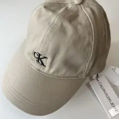 新品　Calvin Klein カルバンクライン キャップ　紙タグ付　ベージュ
