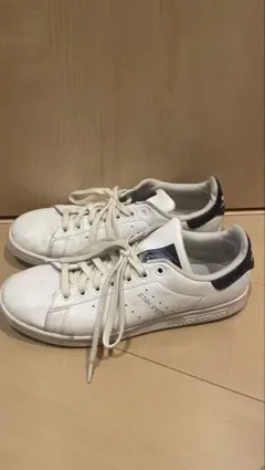 Adidas Stan Smith ホワイトレザー スニーカー 青