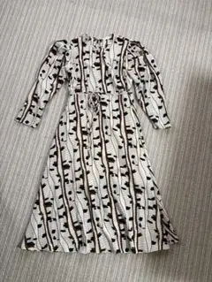 韓国　ワンピース　Mサイズ