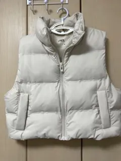 【 試着のみ 】ZARA アイボリー ダウンベスト Lサイズ