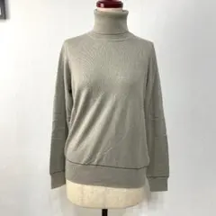 LILASIC M グレージュ ライン タートルネック ニット カシミヤ混 綿混のサムネイル