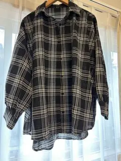 チェックシャツ