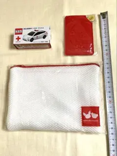 献血記念品　トミカトヨタプリウス カ－ドミラー　メッシュポ－チ　日本赤十字社のサムネイル