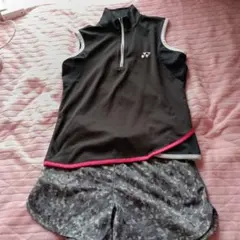 YONEX ハーフジップタンクトップ L、パンツセット