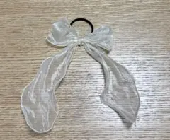 ホワイトリボンヘアゴム パール付き