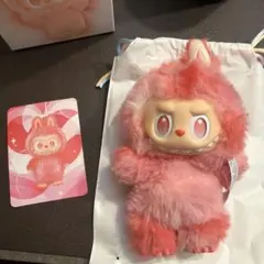 POPMART エナジーラブブ　LOVE ぬいぐるみペンダント