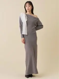 新作新品タグ付き　スナイデルショルダーリボンニットワンピース