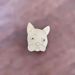 犬　フレンチブルドッグ　ブローチ　金属製　ゴールド色　クラフト