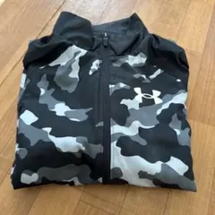 アンダーアーマ　ウィンドブレーカー　ＹＹＬ　150〜160サイズ