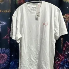ユニクロ カウズ Tシャツ L