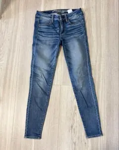 American Eagleのレギュラーフィットデニムパンツのサムネイル