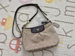 COACH コーチ　ベージュ ショルダーバッグ