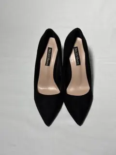 【極美品】ポインテッドトゥ スエード パンプス チャンキーヒール 黒 23.5