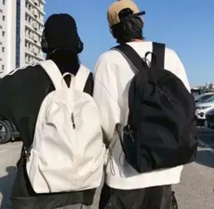 リュックサック 大容量　レディース　メンズ　ホワイト