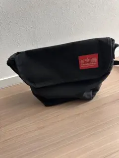 マンハッタンポーテージ メッセンジャー ショルダーバッグ サコッシュ 黒