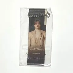 セブチ エスクプス カプセルトイ フラッグ キーホルダー