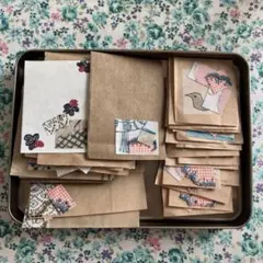 ꕤ匿名配送ꕤ紙モノセット　コラージュ素材22枚　ミニメモ帳30枚　ミナペルホネン