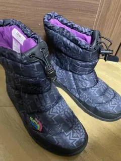new balance ブーツ 黒/ピンク ゼブラ柄 new balance ブーツ 黒/ピンク ゼブラ柄 - メルカリ