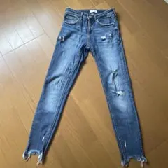 ZARA WOMAN プレミアムデニムコレクション　スキニー　ダメージのサムネイル