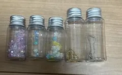 ビーズと装飾用パーツ 5本セット