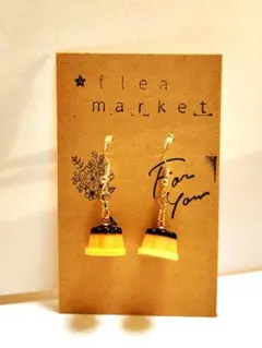 スイーツモチーフ かぼちゃプリンピアス レジン製 ハンドメイド　No.2