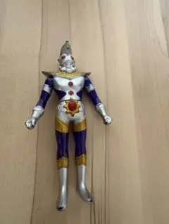 ウルトラマンフィギュア 怪獣フィギュア ウルトラマン怪獣フィギュア 1997年製 - メルカリ