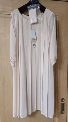 新品未使用・ ナチュラルビュティーベーシック ワンピース　サイズM