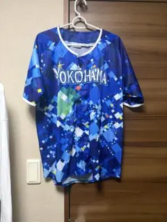 YOKOHAMA ユニフォーム 青 幾何学模様