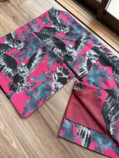 PRADA フラガール柄 ブランケット ブラック タオルケット 美品 - メルカリ