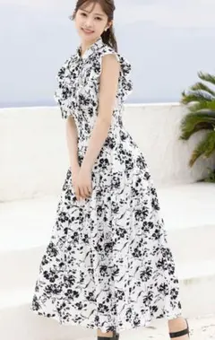 フリル付きアシメティアードウエストシャーリングモノトーンフラワーシャツワンピース