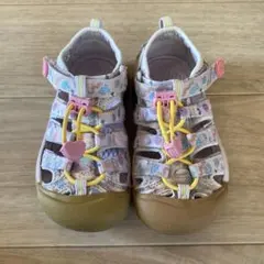 KEEN マルチカラーキッズサンダル