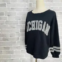 a.g.plus 　カレッジロゴ　スウェット黒　オーバーサイズゆったりB391